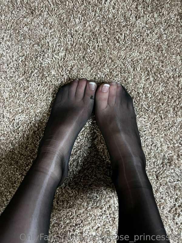 pantyhose_princess99 image #1