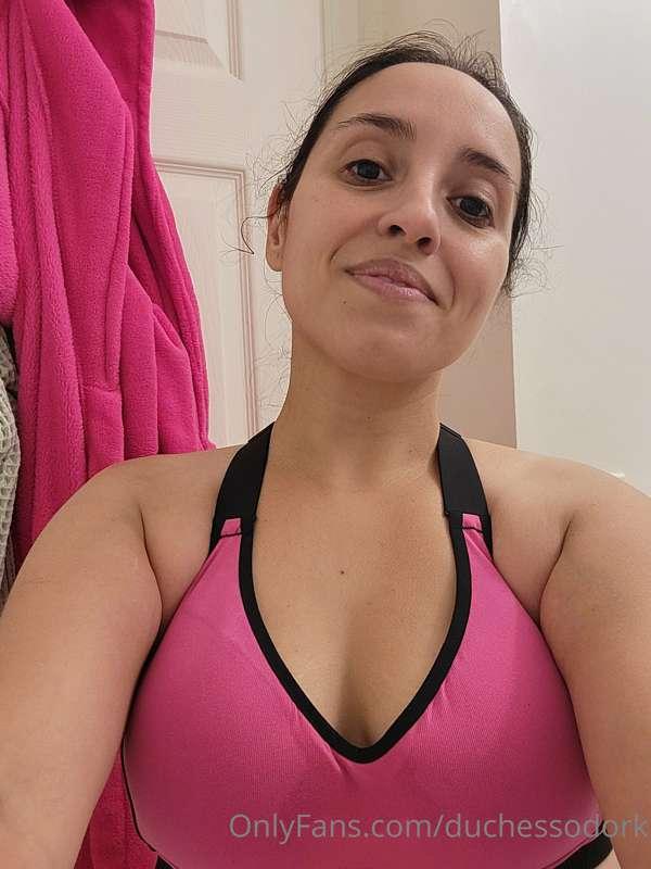 Gym day! Starting to see some results with the weight liftin..