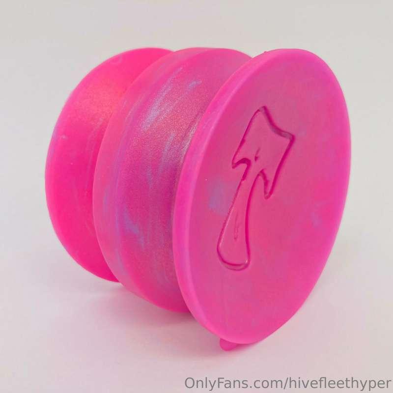 AHHH SQUEEEE! ITS SO PRETTY!!! 🤩

I cannot wait to get this!..