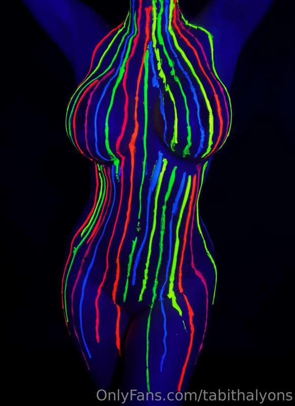 **BODY PAINT SET**
I’m so glad I can finally show you this s..