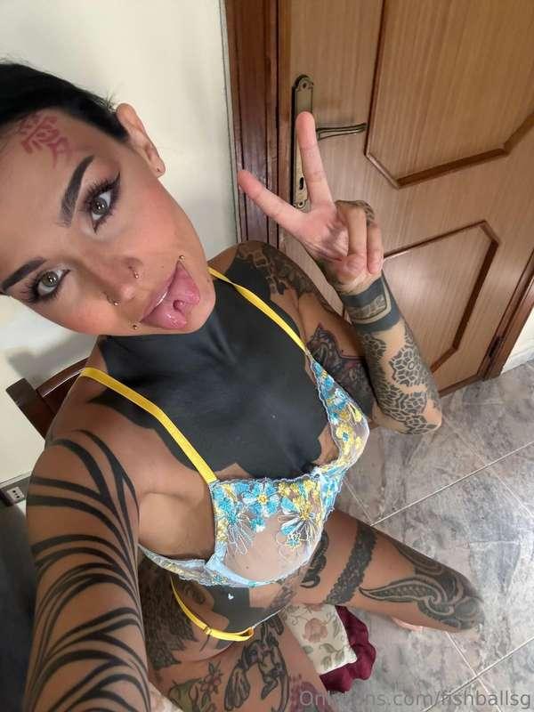 Don't forget to bust me a huge 💦💦💦 before work today 😈