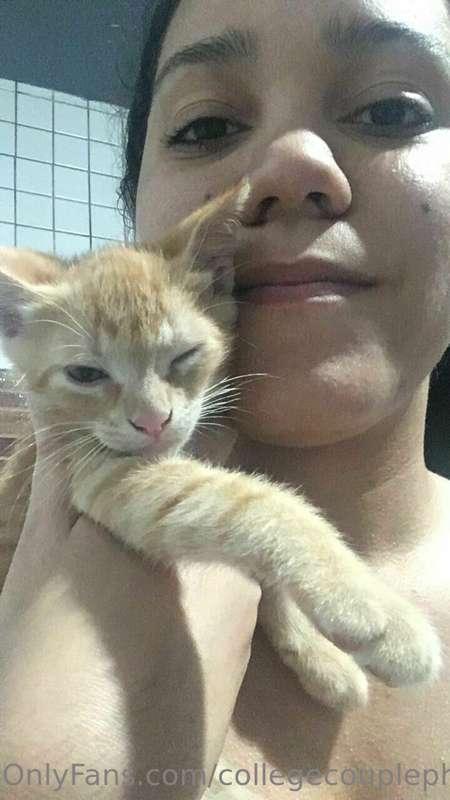 Remember two months ago... When Anna addopted a pregnant cat..