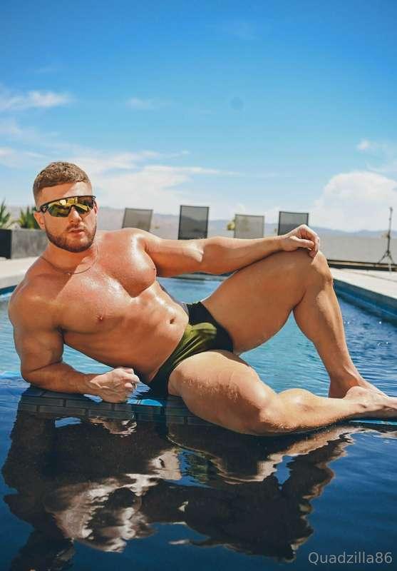 Swipe to see your pool dad slide these 🩲 off