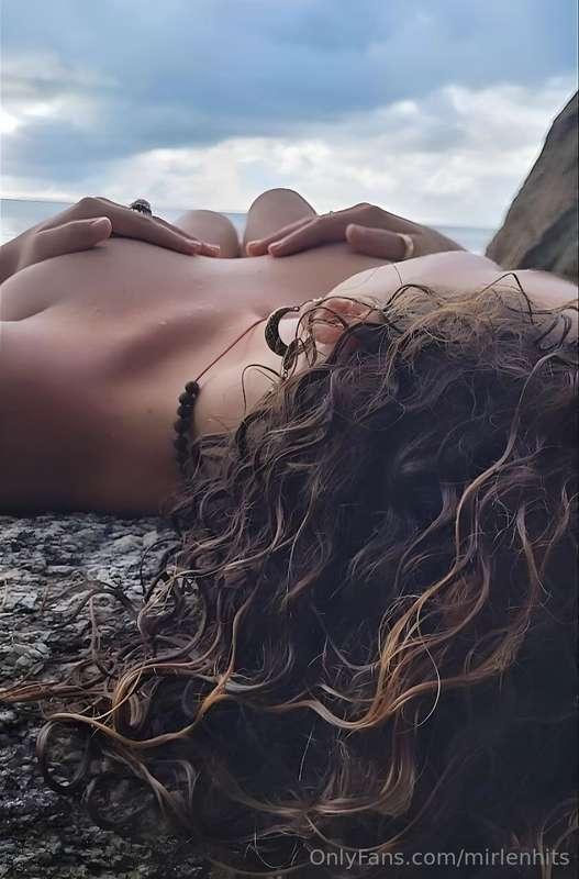 Forget the rules - I'm making my own in this paradise... 😇😈