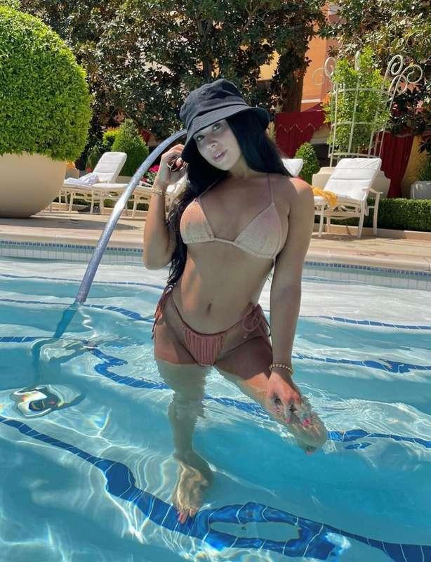 Miss the pool days 💦