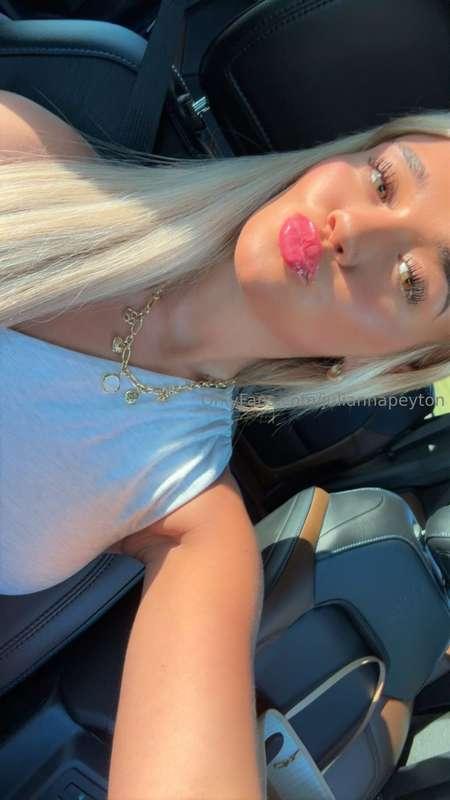 Chillin’ but I know you’re watching 😘