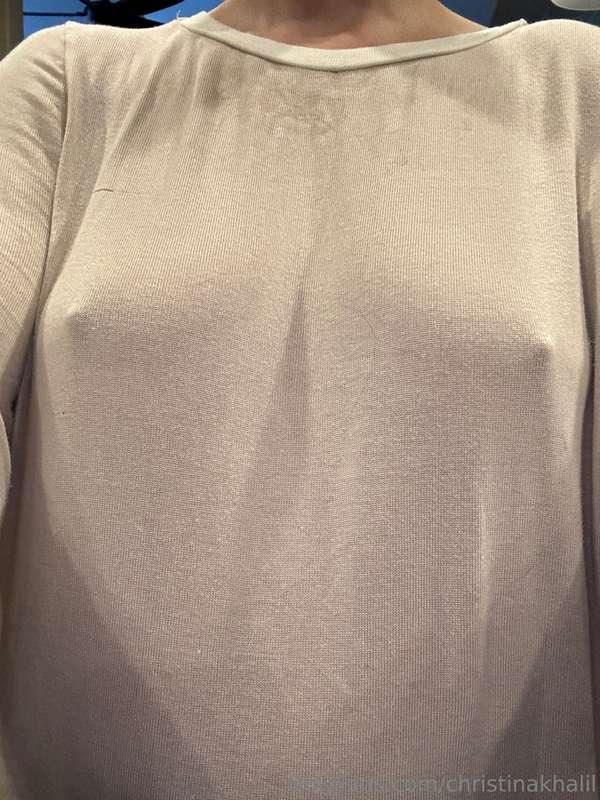 Feeling a little nippy tonight👀😉 . . 💐