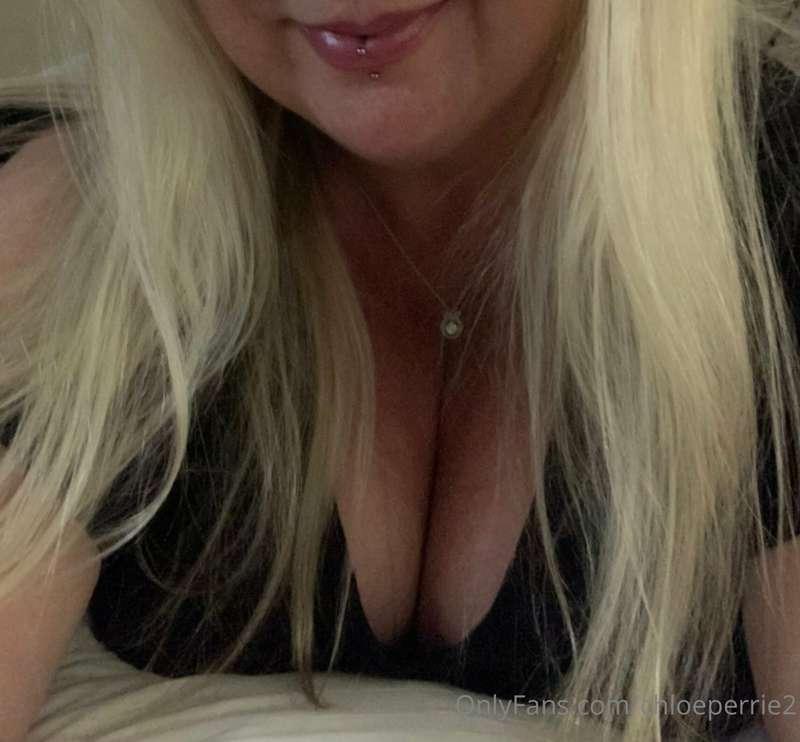 Happy Friday!!! 💋 

How was your day? What are your plans fo..