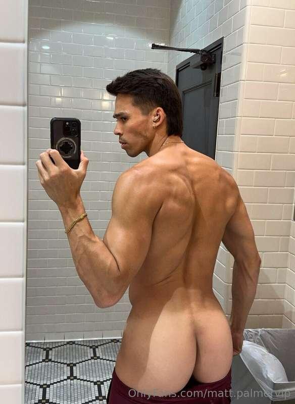 Who wants cake? 🎂😋