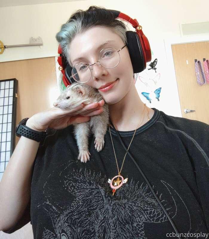 Thank you as always to everyone who pops into my stream! 

I..