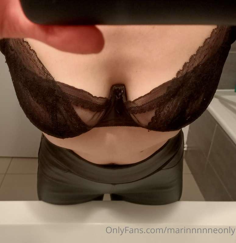 Laquelle tu préfères ??? Je compte sur vos pourboires!!!Choi..