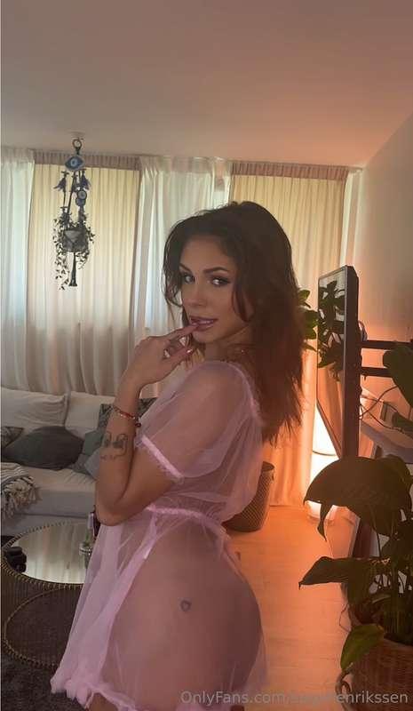 Too glam to give a damn 💄 💅