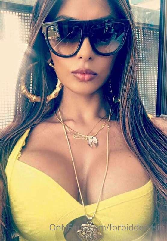 Hi babe i would love to talk to you, i have a huge surprice ..