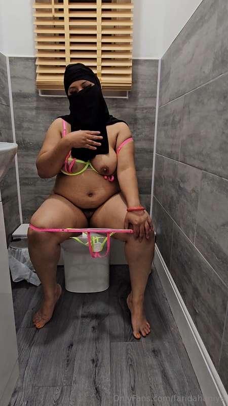 faridahaniya main image