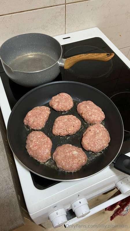 How do you like my meatballs? I like my meat fried, don't yo..