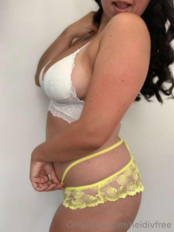 Waiting to video chat with you right now! 💕 @littlemissmasqu..