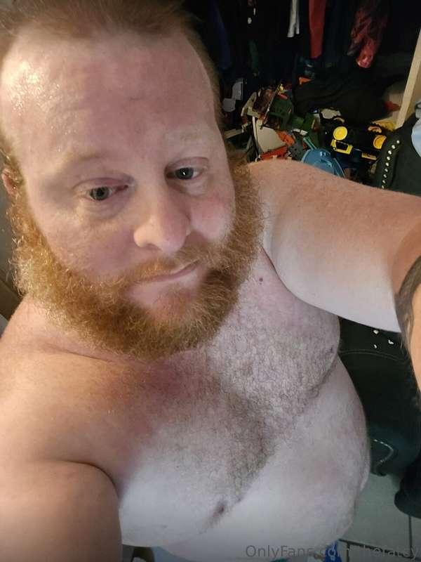 Bigger man looking for love. Man or woman I love to have fun..