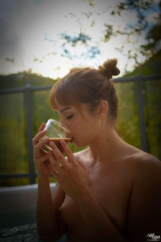 arielrebel image #0