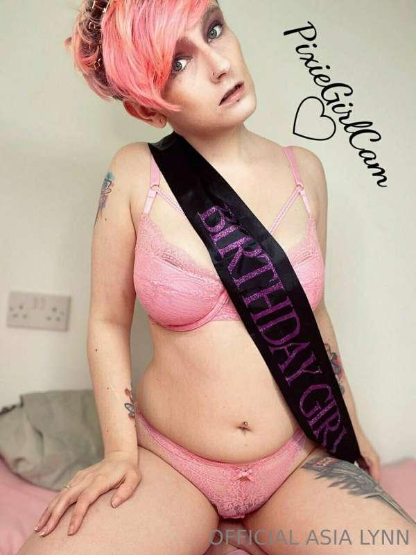 (24h) Cum for the emo birthday girl?

KINKY & BUSTY WITH A F..