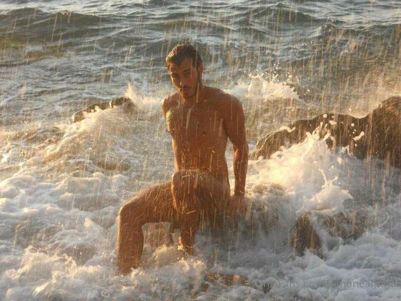 🔥☀️ come mamma mi ha fatto… sarei perfetto come naufrago, ch..