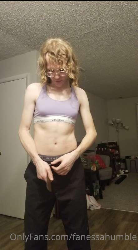 fanessahumble image #0