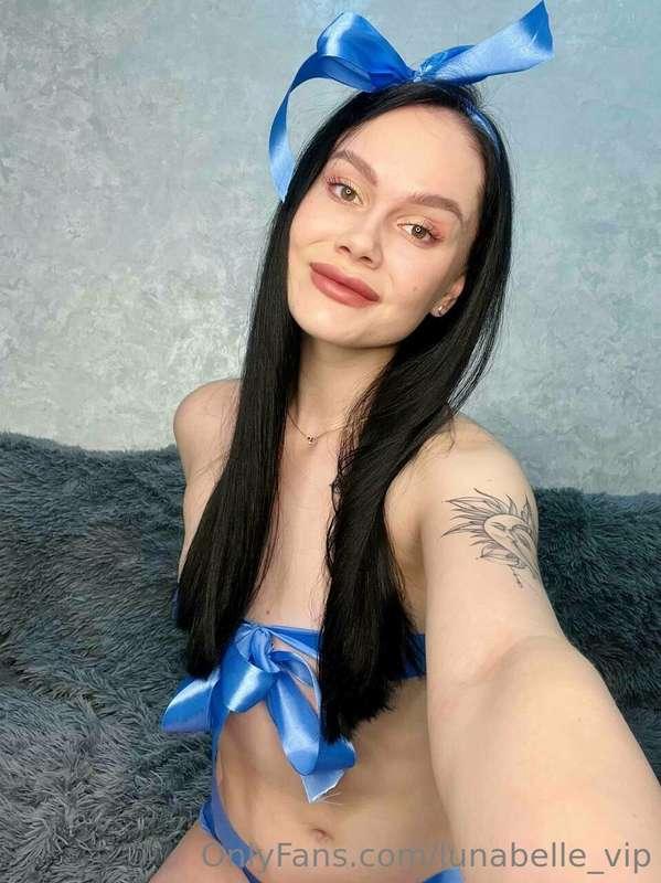 Can I be your present of destiny?😘💙🦋