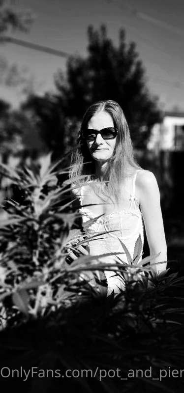🤍🖤Black and White is so seductive🖤🤍