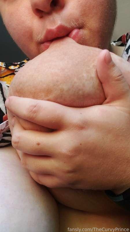 thecurvyprince image #3