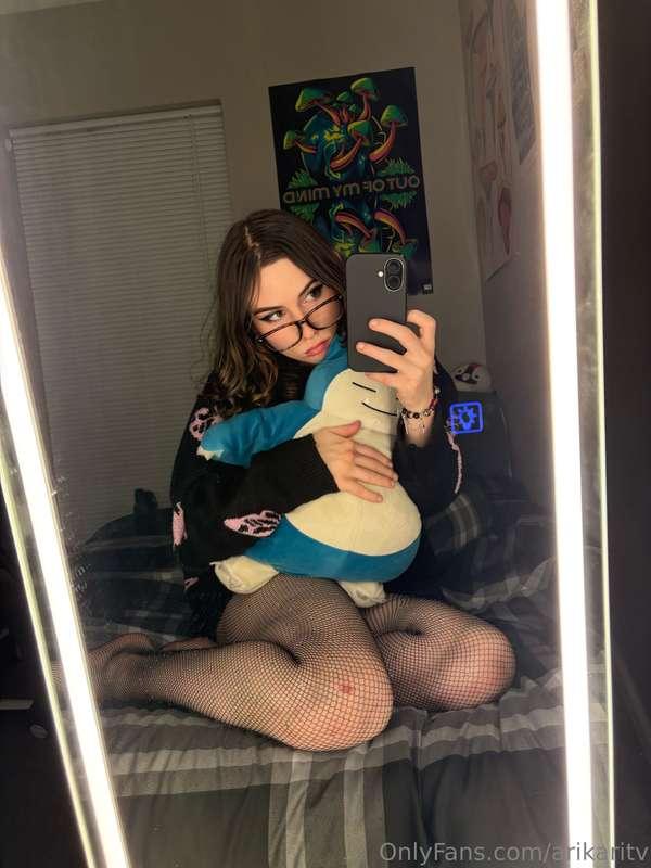 Can we have a sleepover together? 🥺