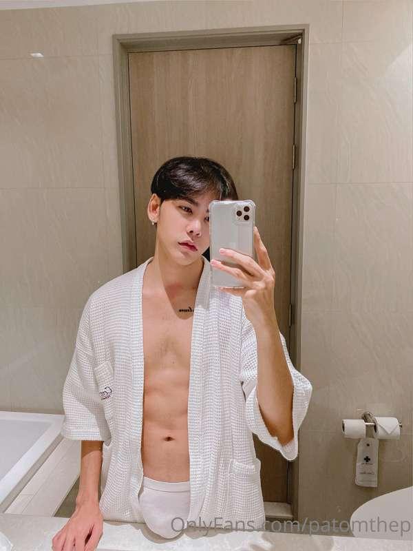 ควักหัวควยออกมา เอาออกมาแล้วดูด🤭