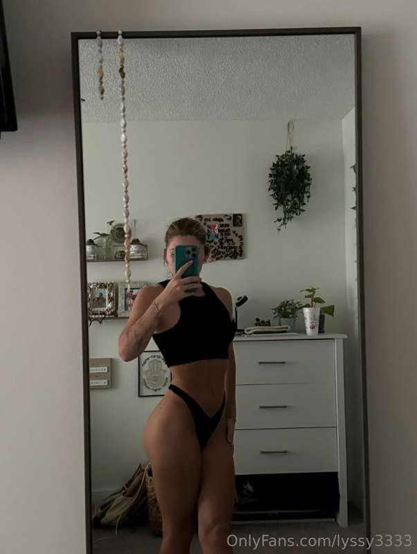 This mirror gets all the best views. Wanna trade places? 😉