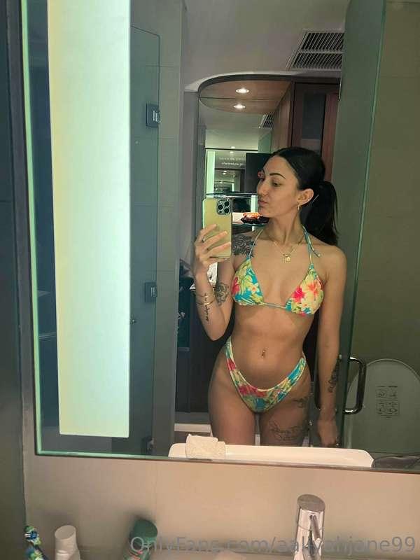 Come swimming with me 😘❤️