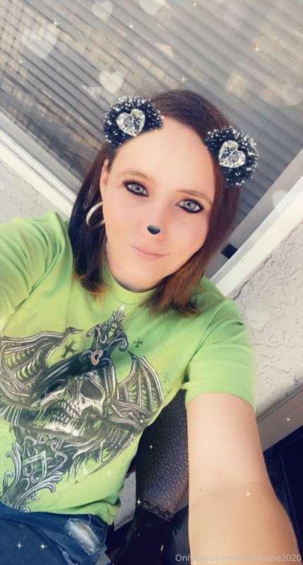 Hey y’all come check out my new content and If u want custom..