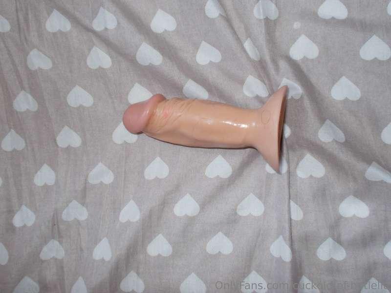 cuckold-of-hotlella image #1