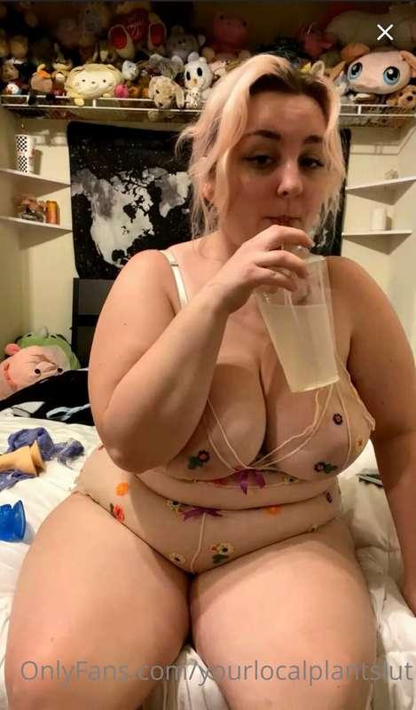 yourlocalplantslut image #0