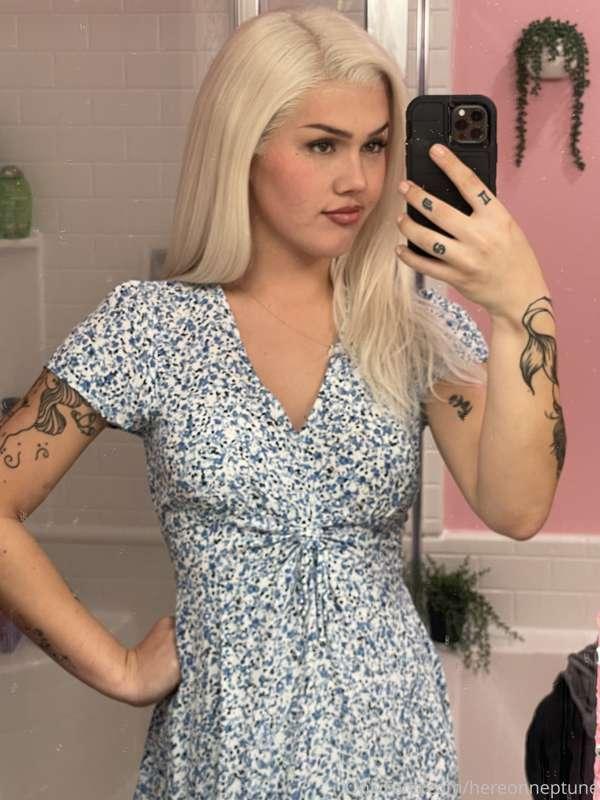 Do blondes really do it better?? 🙈