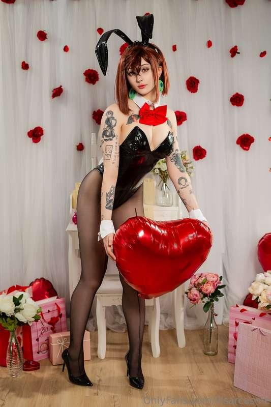 Do you like my Valentine's fit? 😳