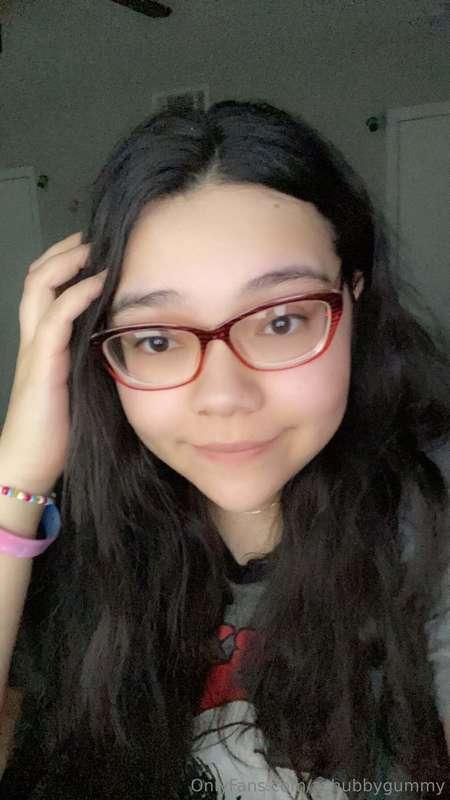  Guess who's back? (づ ◕‿◕ )づIf you would like to have me bac..