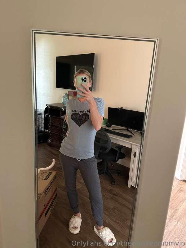 Happy New Year! Message me if you’d like a session. Any VC r..