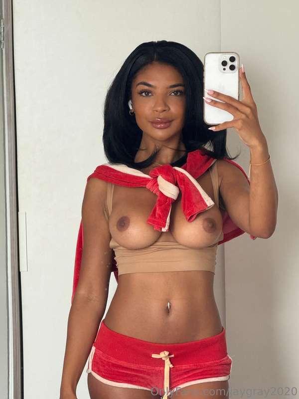 So fucking buzzing to catch you guys up tomorrow. Xx 