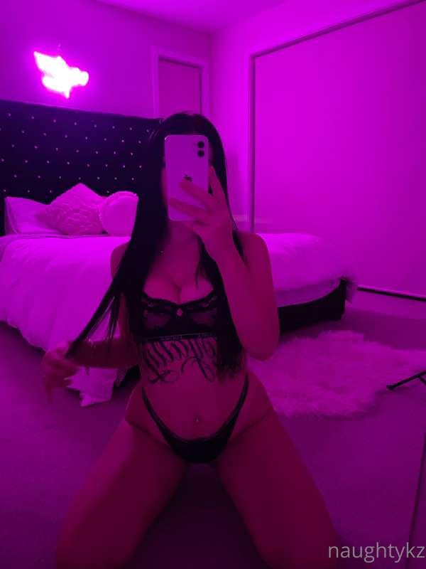 Let me sit on your face 😏