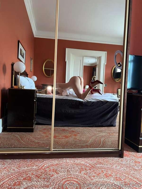Fuck me till midnight 💋