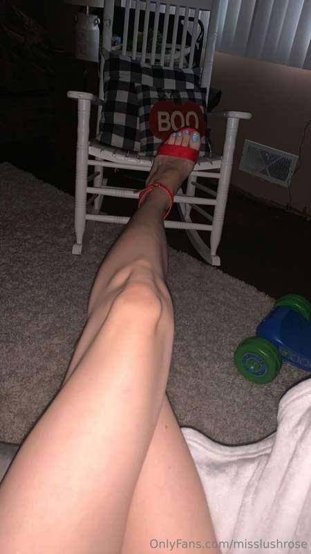 For my feet lovers 🩵🦶🏻🥰