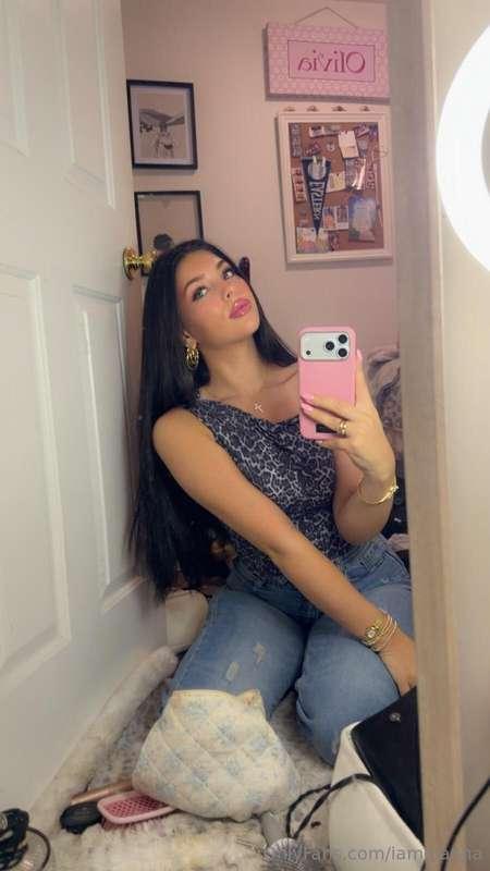 Somehow, still your favorite 😏