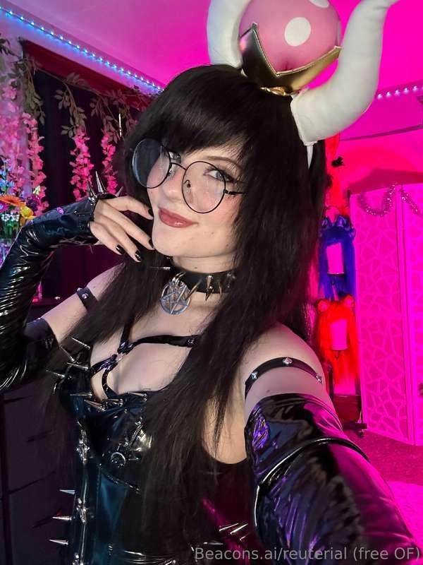 “🖤💕Rawr!💕🖤” -Bowsette Probably   (Merry cake birth to me! 26..