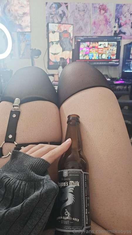 New set soon :3(Featuring the outfit y'all voted for)