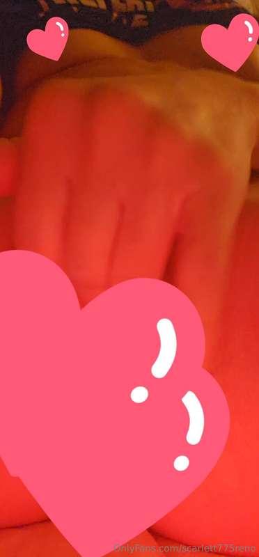 Cum see me masturbate before bed 🥱💤😴 U can come with me too ..