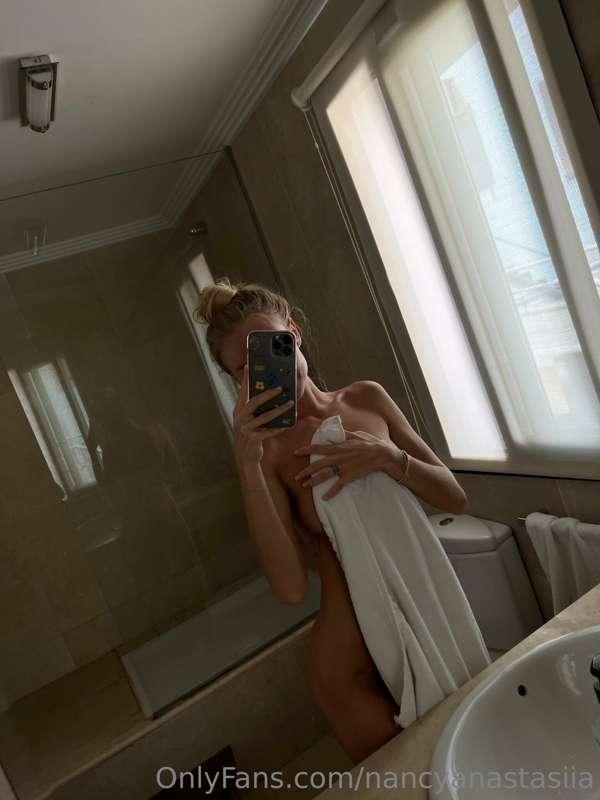Shower or bath ?
I prefer a bath 🤫