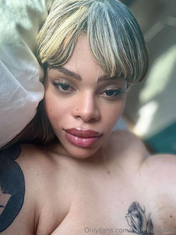 Imagine waking up with me 💖