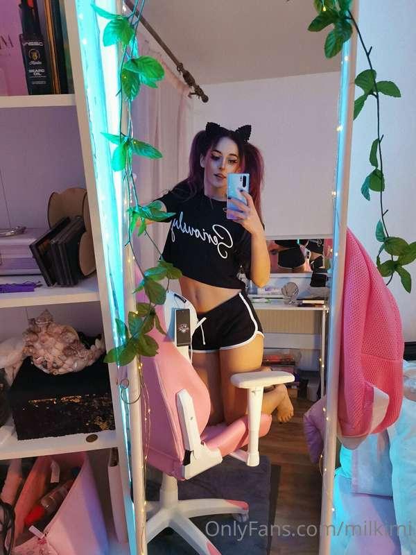 Hei guys!!! Missed you all so much! 😔 
Update: I found a new..